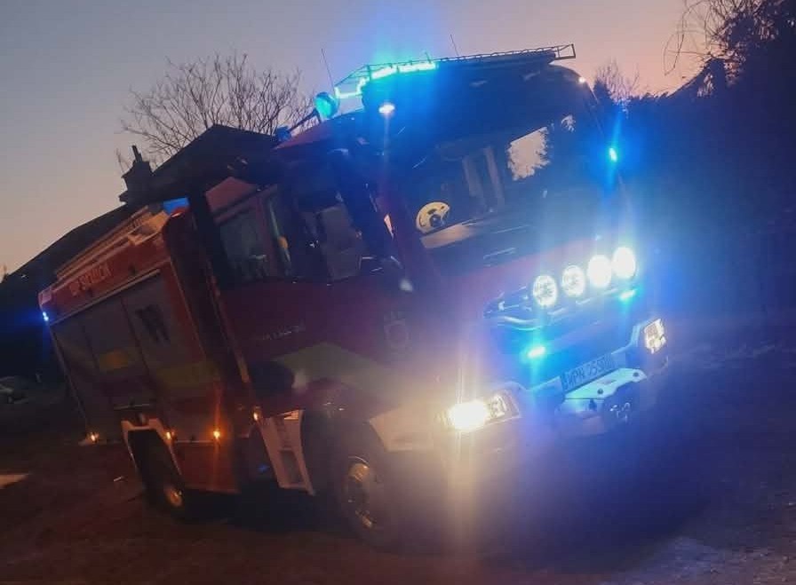 Przeprawił się przez rzekę i szedł w bieliźnie krajową pięćdziesiątką